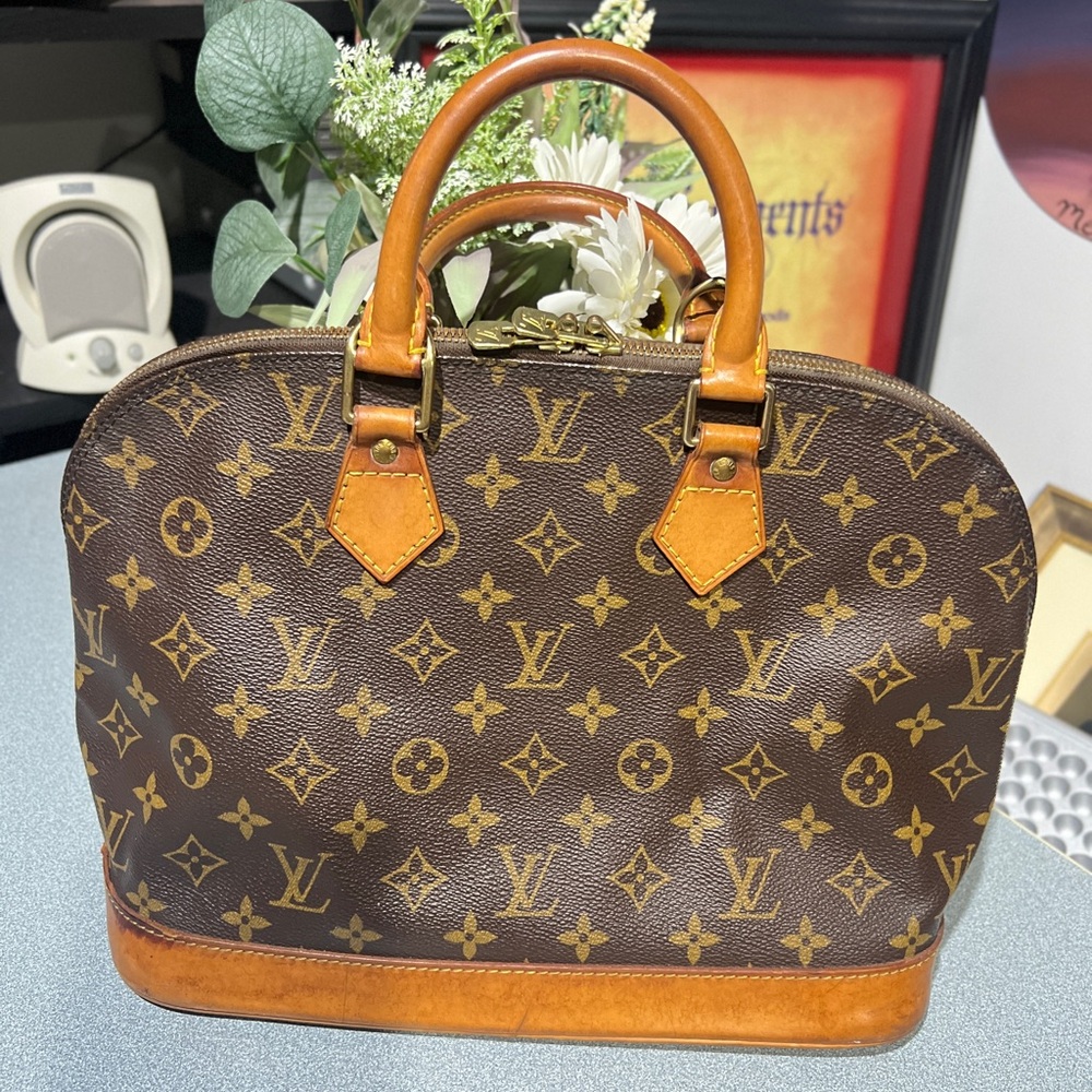 Louis Vuitton Alma